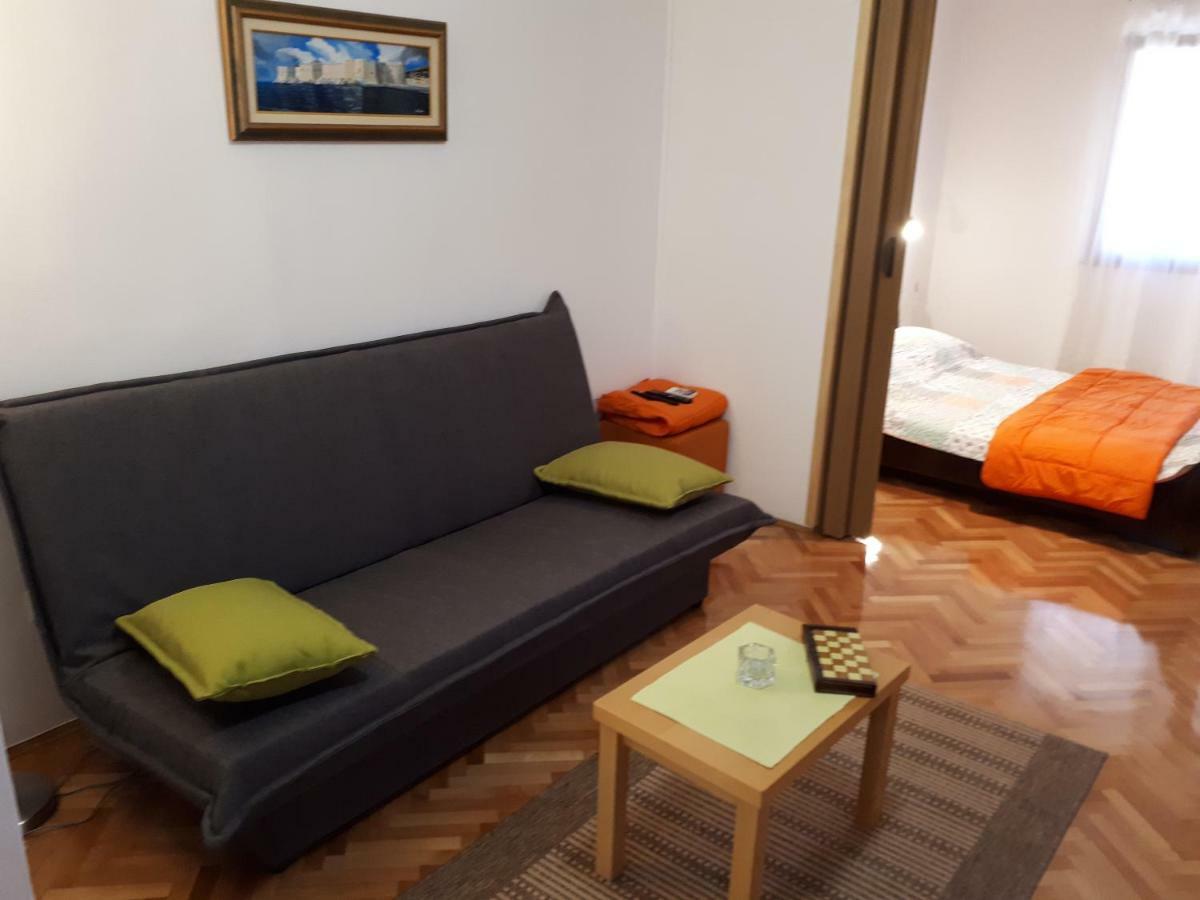 Apartment Ori Porec Bagian luar foto