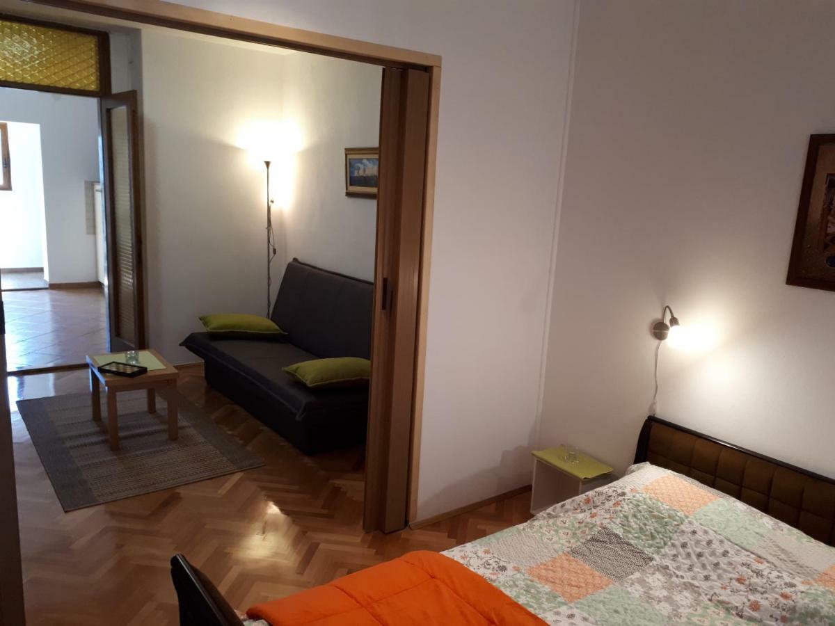 Apartment Ori Porec Bagian luar foto