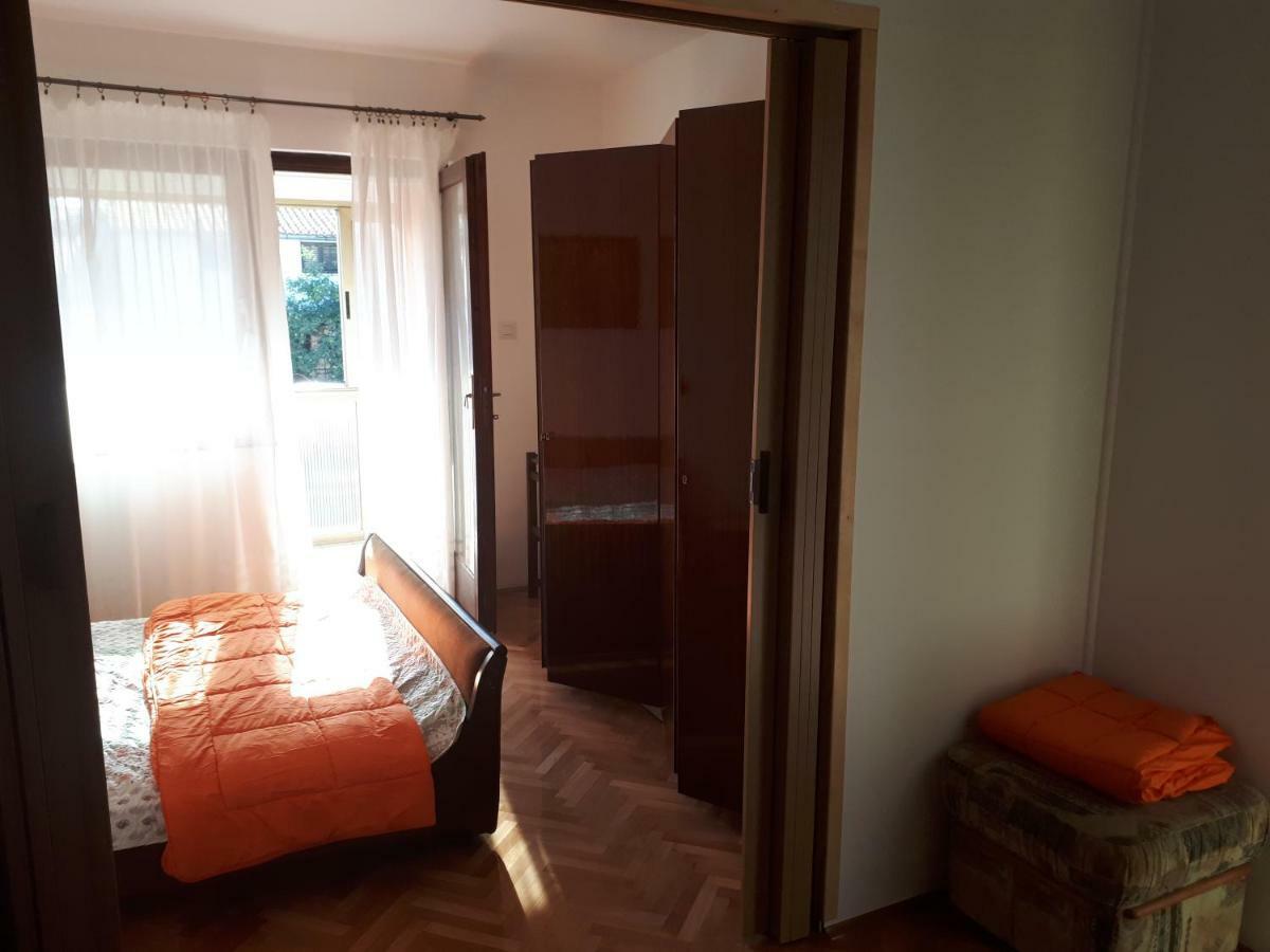 Apartment Ori Porec Bagian luar foto